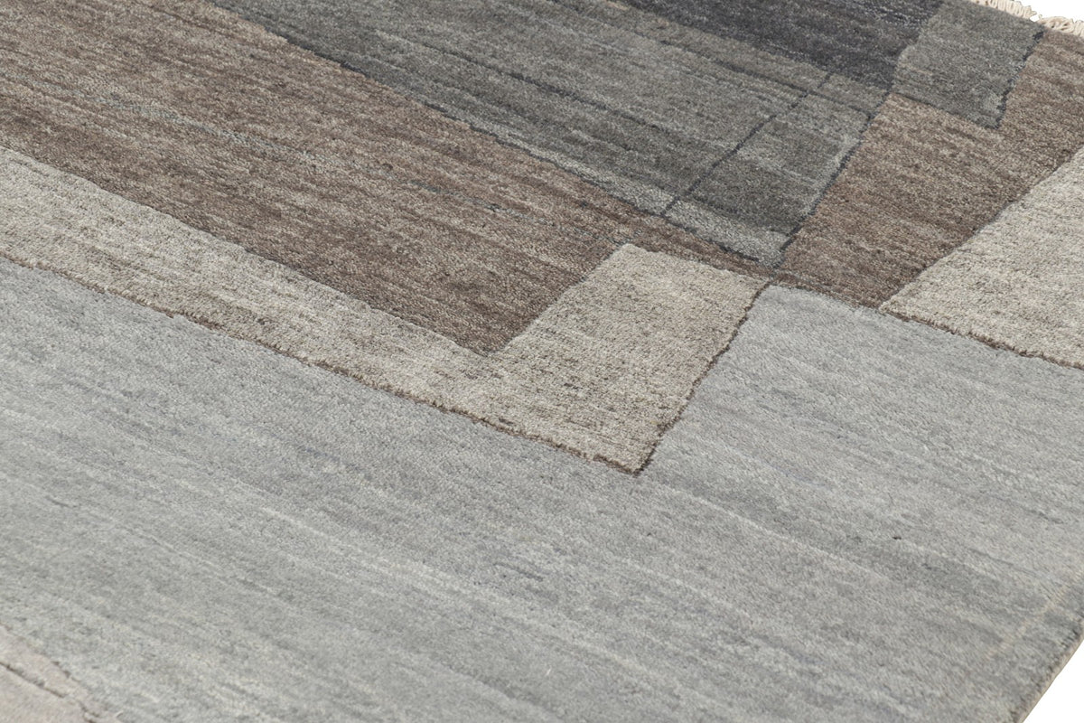 Rug & Kilim’s Modern Rug with Abstract Geometric Patterns in Beige and Gray, 9’ x 12’2"