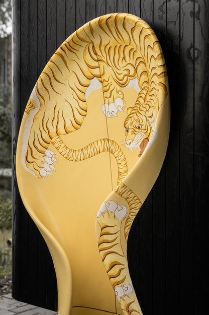 Roar cabinet
