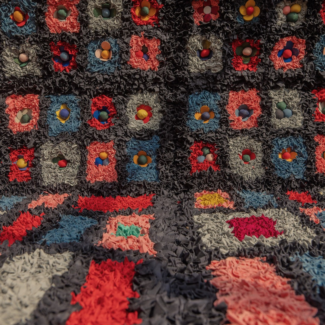 Sea Of Poppies Swing